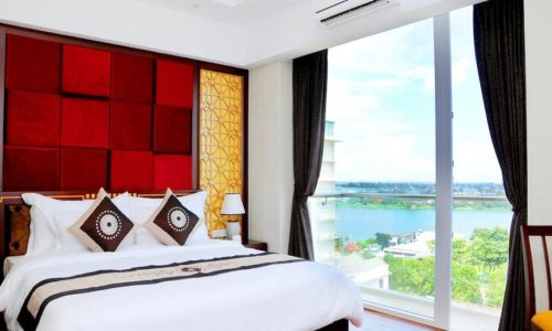 Moonlight-Hotel-Hue