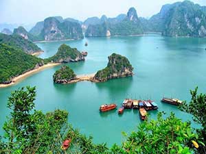 reasons to visit Halong Bay