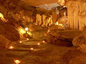Thien Canh Son cave