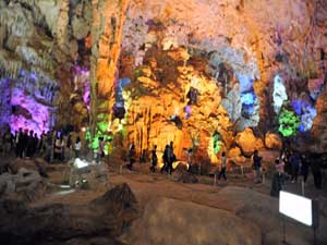 Thien Cung Grotto